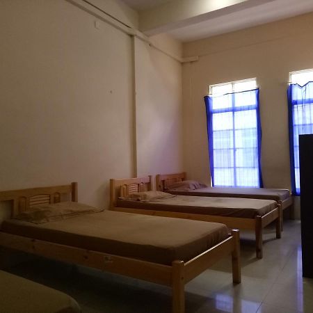 Хостел D'Kost Batam Нагоя Экстерьер фото